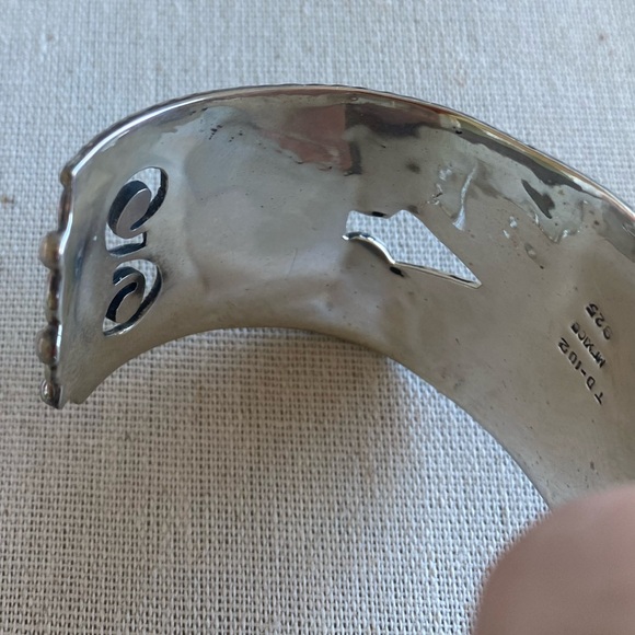 🦩🎄🥰 Host Pick 🥰🎄🦩 Silver & Carnelian Cuff Bracelet - Picture 7 of 14